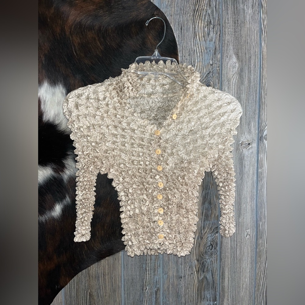 Y2K creamy tan button front scrunch top one size fits most ruffle